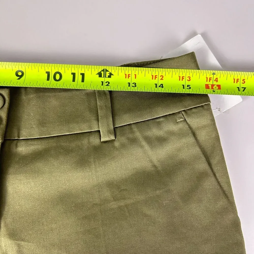 NWT‎ H&M Green Flat Front Zip Fly  Pocket Casual Chino Shorts Women's Size 6